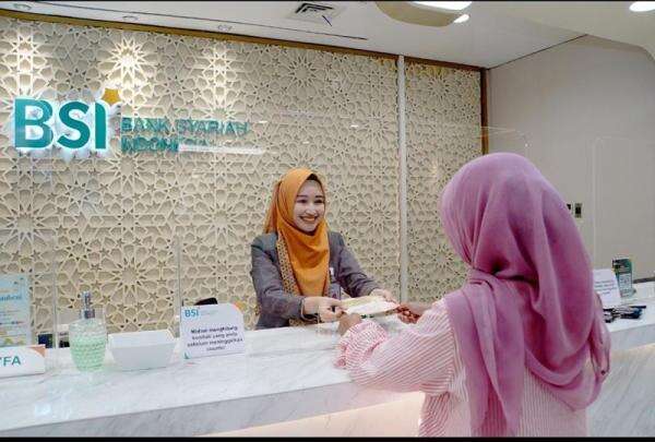 BSI (BRIS) Siapkan Uang Tunai Rp15,49 Triliun untuk Kebutuhan Selama Nataru BSI (BRIS) Siapkan Uang Tunai Rp15,49 Triliun untuk Kebutuhan Selama Nataru