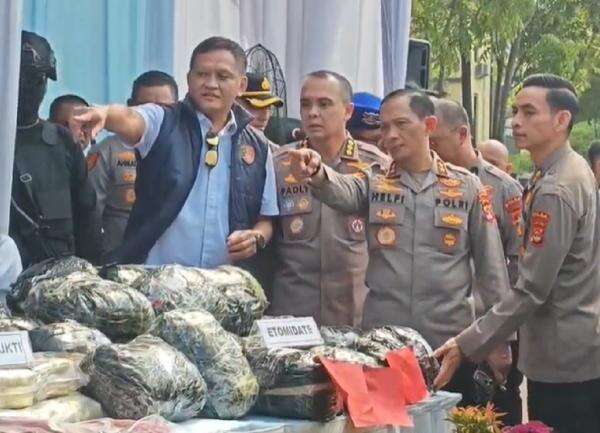 Polda Lampung Tangkap 529 Tersangka Kasus Narkoba, Sita 85 Kg Sabu senilai Rp158 Miliar Polda Lampung Tangkap 529 Tersangka Kasus Narkoba, Sita 85 Kg Sabu senilai Rp158 Miliar
