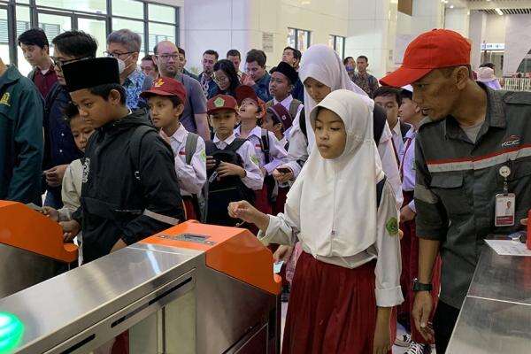 Diskon Tarif Transportasi hingga 30 Kembali Menyapa Selama Periode Libur Sekolah 2026 Diskon Tarif Transportasi hingga 30 Kembali Menyapa Selama Periode Libur Sekolah 2026