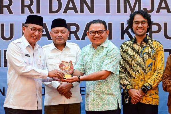 RUU Daerah Kepulauan Harus Beri Kepastian Fiskal dan Konektivitas yang Realistis RUU Daerah Kepulauan Harus Beri Kepastian Fiskal dan Konektivitas yang Realistis
