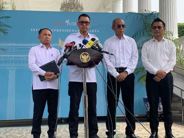 Dirut PLN: 2 Pembangkit Besar Alami Kendala Teknis Jadi Penyebab Pemadaman Listrik di Jawa Dirut PLN: 2 Pembangkit Besar Alami Kendala Teknis Jadi Penyebab Pemadaman Listrik di Jawa