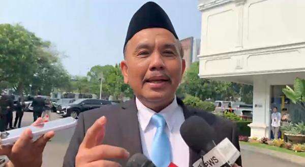 Profil dan Rekam Jejak Syahganda Nainggolan yang Dilantik Jadi Kepala Bakom RI Profil dan Rekam Jejak Syahganda Nainggolan yang Dilantik Jadi Kepala Bakom RI