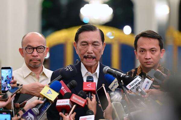 Bansos 2027, Luhut Utus TNI-Polri Data Warga di Daerah Pelosok Bansos 2027, Luhut Utus TNI-Polri Data Warga di Daerah Pelosok