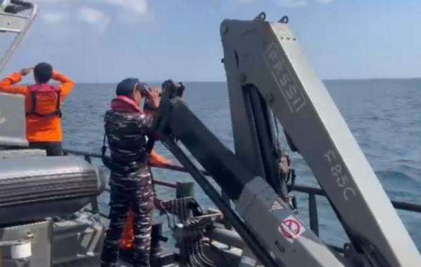 Update KM Nurul Salsa Tenggelam di Selayar, 24 Korban Belum Ditemukan Update KM Nurul Salsa Tenggelam di Selayar, 24 Korban Belum Ditemukan