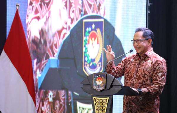 Mendagri Tito Dorong Pembatasan Biaya Kampanye Diatur dalam UU Pilkada Mendagri Tito Dorong Pembatasan Biaya Kampanye Diatur dalam UU Pilkada