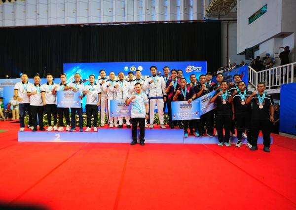 Tutup Kejuaraan Bulu Tangkis, Kapolri: Event Nasional Menambah Poin Atlet Tutup Kejuaraan Bulu Tangkis, Kapolri: Event Nasional Menambah Poin Atlet