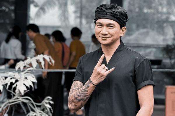 Anji Jarang Pamer Kemesraan dengan Istri di Medsos, Ini Alasannya Anji Jarang Pamer Kemesraan dengan Istri di Medsos, Ini Alasannya
