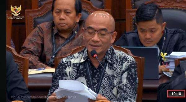 Mantan Ketua KPU Hasyim Asy'ari Beberkan Munculnya Pasal PKPU yang Dipersoalkan Denny Indrayana Mantan Ketua KPU Hasyim Asy'ari Beberkan Munculnya Pasal PKPU yang Dipersoalkan Denny Indrayana