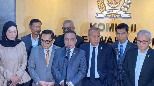 Pimpinan DPR Tetapkan Bahtra Banong Ketua Panja RUU Pemilu Pimpinan DPR Tetapkan Bahtra Banong Ketua Panja RUU Pemilu