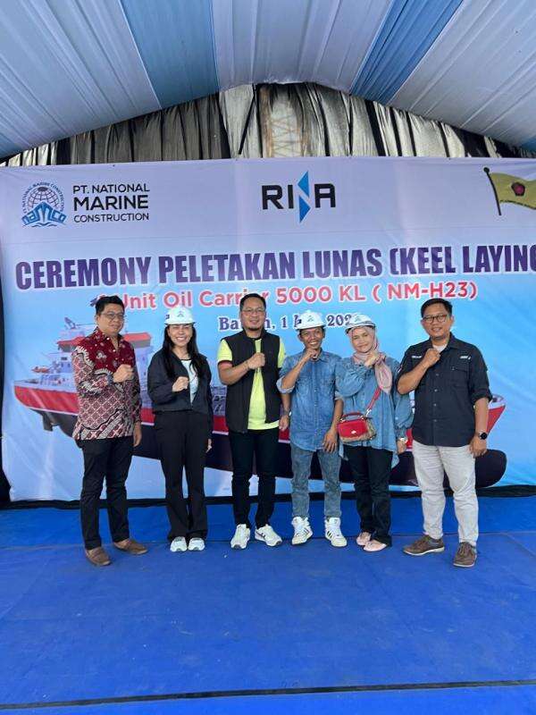 Komisi VI DPR RI Apresiasi PT CMA dan PT Namco Rancang Bangun Oil Tanker 5000 KL Komisi VI DPR RI Apresiasi PT CMA dan PT Namco Rancang Bangun Oil Tanker 5000 KL