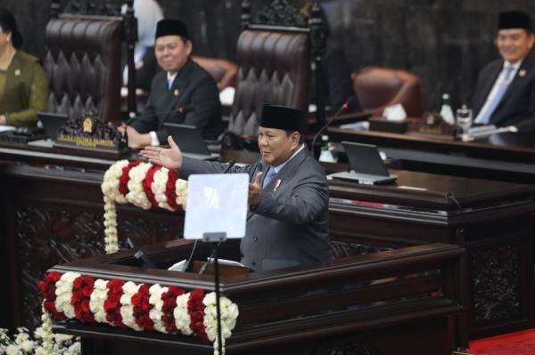Prabowo Ungkap Penghasilan Ojol Naik 3 Kali Lipat berkat Potongan Aplikasi Turun Prabowo Ungkap Penghasilan Ojol Naik 3 Kali Lipat berkat Potongan Aplikasi Turun