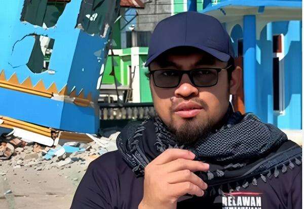 Mengenang Zaki Ali, Relawan Tak Kenal Lelah di Tengah Misi Kemanusiaan di NTT Mengenang Zaki Ali, Relawan Tak Kenal Lelah di Tengah Misi Kemanusiaan di NTT