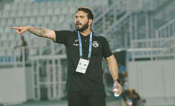 Menang Telak 4-0 atas Dewa United, Pelatih Interim Andre Caldas Ungkap Kunci Kebangkitan Arema FC Menang Telak 4-0 atas Dewa United, Pelatih Interim Andre Caldas Ungkap Kunci Kebangkitan Arema FC