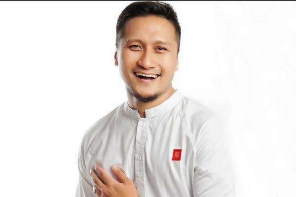 Arie Untung Tak Bisa Pulang, Penerbangan Denpasar-Jakarta Dibatalkan Arie Untung Tak Bisa Pulang, Penerbangan Denpasar-Jakarta Dibatalkan