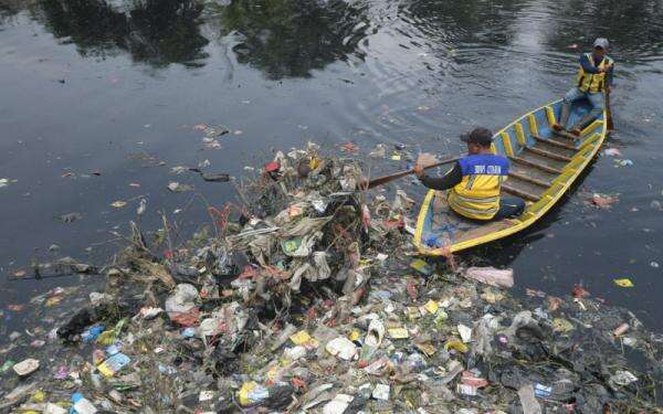 Pembersihan Sampah di Oxbow Cicukang Bandung Ditargetkan Rampung Februari 2025 Pembersihan Sampah di Oxbow Cicukang Bandung Ditargetkan Rampung Februari 2025