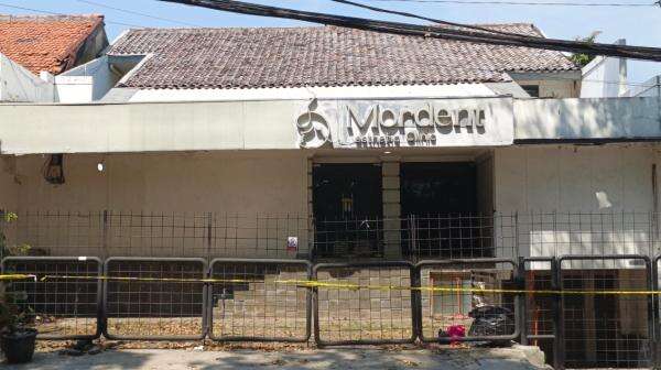 Situasi Terkini Klinik Mordent Tempat Sutrimo Ditemukan Tak Sadarkan Diri hingga Tewas Situasi Terkini Klinik Mordent Tempat Sutrimo Ditemukan Tak Sadarkan Diri hingga Tewas