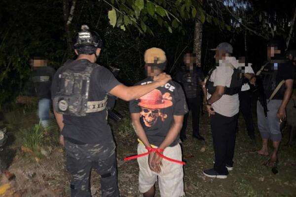 Satgas Damai Cartenz Tangkap Anggota HSSBI KKB di Yahukimo, Sita Amunisi Satgas Damai Cartenz Tangkap Anggota HSSBI KKB di Yahukimo, Sita Amunisi