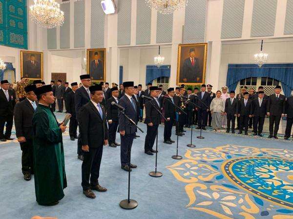 Prabowo Lantik Sarmuji Jadi Menperin, Gantikan Agus Gumiwang Kartasasmita Prabowo Lantik Sarmuji Jadi Menperin, Gantikan Agus Gumiwang Kartasasmita