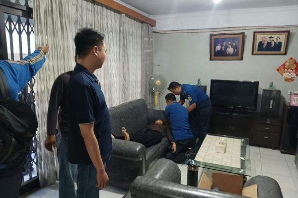 Heboh 2 ART di Jakut Ngaku Disekap, Ternyata Hanya Ditinggal Majikan Pergi Berobat Heboh 2 ART di Jakut Ngaku Disekap, Ternyata Hanya Ditinggal Majikan Pergi Berobat