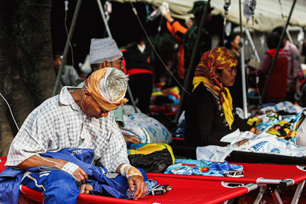 Anak-Anak Korban Gempa NTT Dapat Trauma Healing dan Layanan Perpustakaan di Pengungsian Anak-Anak Korban Gempa NTT Dapat Trauma Healing dan Layanan Perpustakaan di Pengungsian
