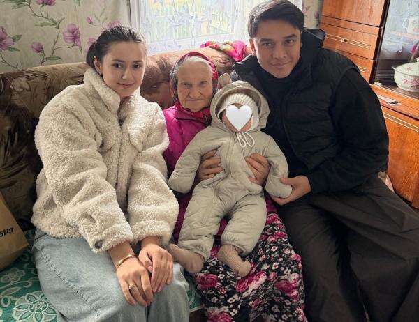 Billy Syahputra Cerita soal Stefan yang Mulai Belajar Jalan, Diasuh dengan Dua Bahasa Billy Syahputra Cerita soal Stefan yang Mulai Belajar Jalan, Diasuh dengan Dua Bahasa