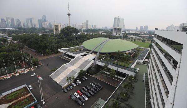 Pidato Kenegaraan Prabowo, Polda Metro Siapkan Rekayasa Lalin Situasional di Sekitar Gedung DPR Pidato Kenegaraan Prabowo, Polda Metro Siapkan Rekayasa Lalin Situasional di Sekitar Gedung DPR