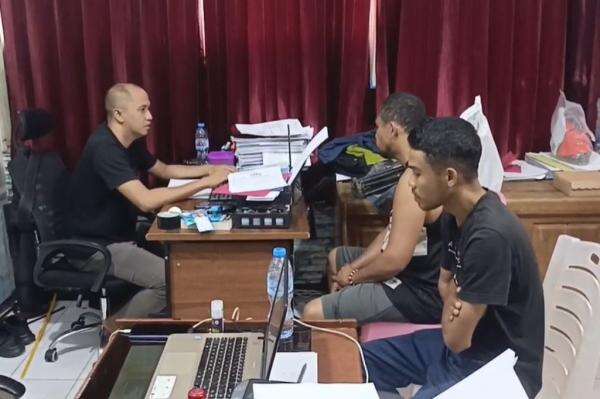 Utang Rokok Berujung Penyerangan Kios di Kendari, 3 Orang Ditetapkan Tersangka Utang Rokok Berujung Penyerangan Kios di Kendari, 3 Orang Ditetapkan Tersangka