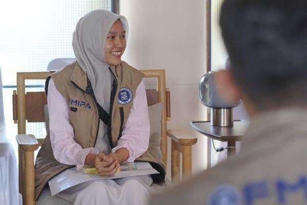 Cerita Mutiara, Anak Penjual Tahu Keliling yang Lolos ke ITB dan Raih KIP Kuliah Cerita Mutiara, Anak Penjual Tahu Keliling yang Lolos ke ITB dan Raih KIP Kuliah