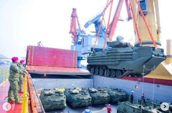 12 Ranpur AAV Tiba di RI, Operasi Amfibi Korps Marinir Diperkuat 12 Ranpur AAV Tiba di RI, Operasi Amfibi Korps Marinir Diperkuat