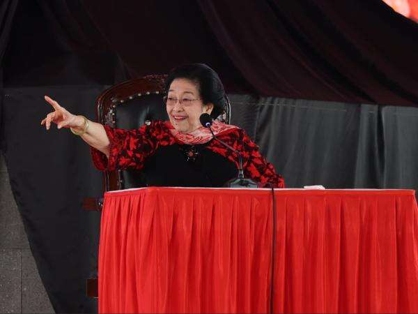 Megawati Sindir Aksi TNI-Polri saat Amankan Demo Mahasiswa Megawati Sindir Aksi TNI-Polri saat Amankan Demo Mahasiswa