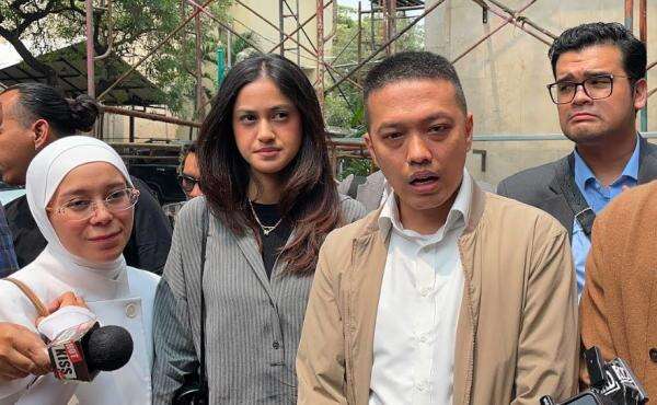 Jadi Saksi Laporan Rizky Billar, Lesti Kejora dan Asila Maisa Dicecar 25 Pertanyaan oleh Penyidik Polda Metro Jadi Saksi Laporan Rizky Billar, Lesti Kejora dan Asila Maisa Dicecar 25 Pertanyaan oleh Penyidik Polda Metro