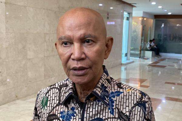PDIP Pecat Achmad Hidayat dari Kader, Klaim bukan karena Sowan ke Jokowi PDIP Pecat Achmad Hidayat dari Kader, Klaim bukan karena Sowan ke Jokowi