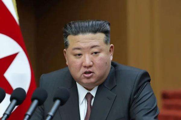 Pemimpin Korut Kim Jong Un Datangi China, Ada Apa? Pemimpin Korut Kim Jong Un Datangi China, Ada Apa?