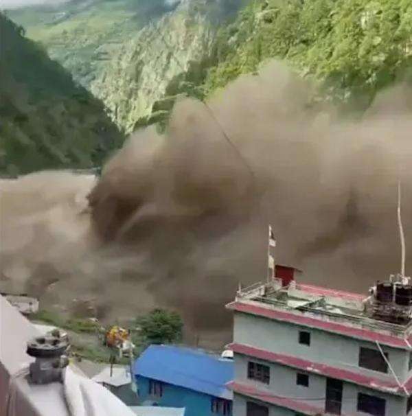 Korban Banjir Bandang Nepal Melonjak, 95 Orang Tewas dan 403 Masih Hilang Korban Banjir Bandang Nepal Melonjak, 95 Orang Tewas dan 403 Masih Hilang