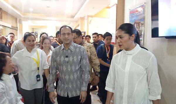 Nadiem Jalani Sidang Perdana Banding Kasus Chromebook Nadiem Jalani Sidang Perdana Banding Kasus Chromebook