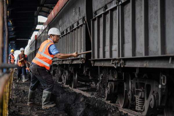 Harga Batu Bara Acuan Agustus Turun ke USD124,44 per Ton, tapi Masih Lebih Tinggi dari Tahun Lalu Harga Batu Bara Acuan Agustus Turun ke USD124,44 per Ton, tapi Masih Lebih Tinggi dari Tahun Lalu