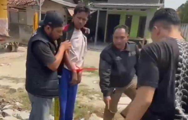 Pembunuh Pelajar SMP di Bekasi Ditangkap, Motif gegara Korek Api Pembunuh Pelajar SMP di Bekasi Ditangkap, Motif gegara Korek Api