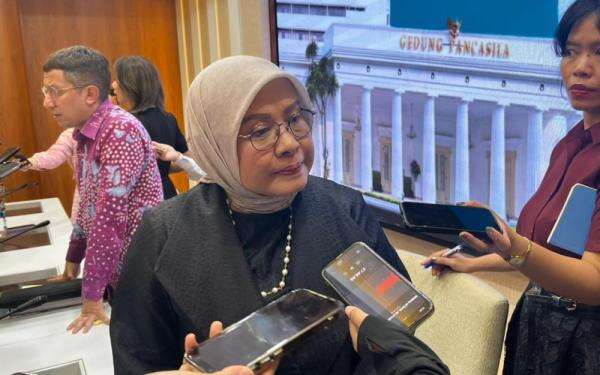 Pantau Tabrakan Kapal di Selat Singapura, Kemlu Pastikan Belum Ada WNI Jadi Korban Pantau Tabrakan Kapal di Selat Singapura, Kemlu Pastikan Belum Ada WNI Jadi Korban