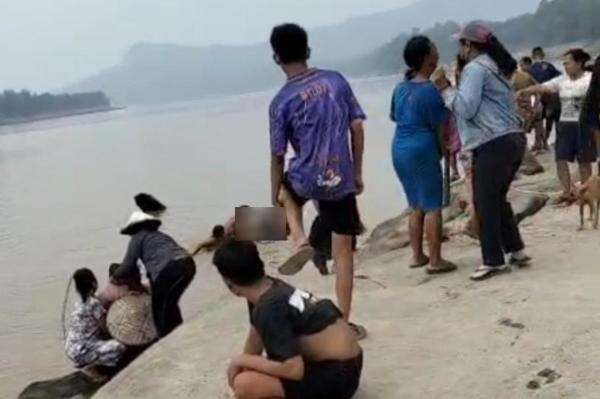 Main di Sungai Kapuas yang Surut, Remaja Perempuan di Sanggau Tewas Tenggelam Main di Sungai Kapuas yang Surut, Remaja Perempuan di Sanggau Tewas Tenggelam