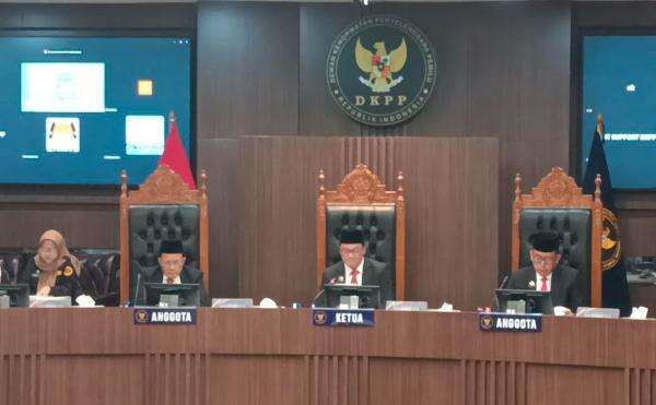 DKPP Tolak Aduan Bonatua soal Dugaan Pelanggaran Etik KPU Terkait Ijazah Jokowi DKPP Tolak Aduan Bonatua soal Dugaan Pelanggaran Etik KPU Terkait Ijazah Jokowi