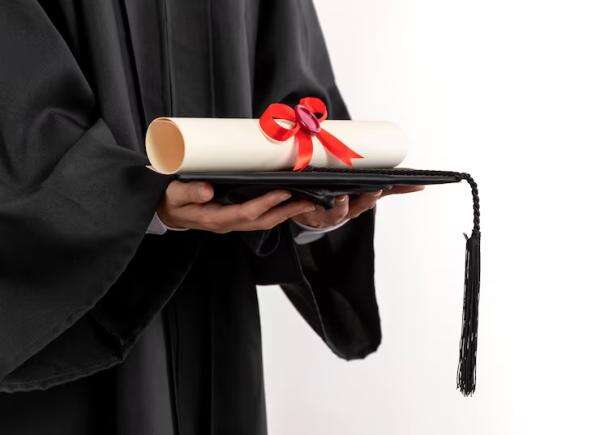 Apa Bedanya Ijazah dan Surat Keterangan Lulus? Ini Penjelasannya Apa Bedanya Ijazah dan Surat Keterangan Lulus? Ini Penjelasannya