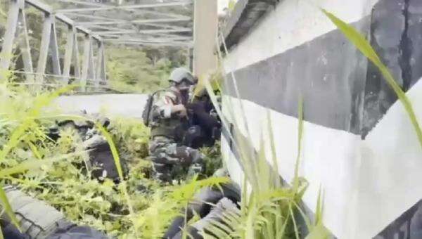 Aksi Heroik Koops TNI Habema Evakuasi 2 Korban OPM di Yahukimo, Sempat Terlibat Kontak Tembak Aksi Heroik Koops TNI Habema Evakuasi 2 Korban OPM di Yahukimo, Sempat Terlibat Kontak Tembak