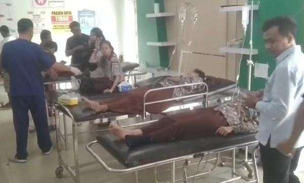 32 Siswa SMAN 20 Konawe Keracunan usai Santap Menu MBG, Dirawat di RSUD dan Puskesmas 32 Siswa SMAN 20 Konawe Keracunan usai Santap Menu MBG, Dirawat di RSUD dan Puskesmas
