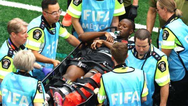 Cedera Patah Kaki di Piala Dunia 2026, Ismael Kone Terancam Absen Setahun Cedera Patah Kaki di Piala Dunia 2026, Ismael Kone Terancam Absen Setahun
