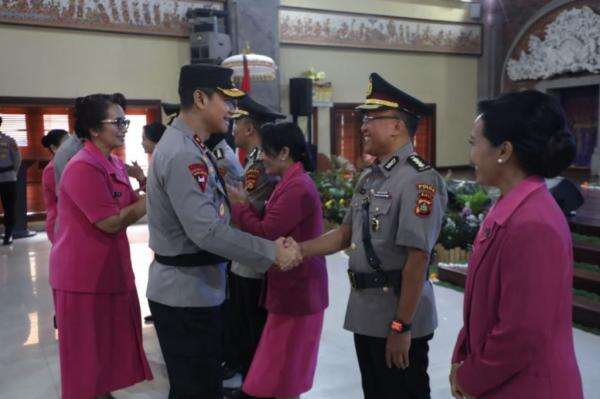 Sertijab Polda Bali, 2 Jabatan Strategis Resmi Berganti Sertijab Polda Bali, 2 Jabatan Strategis Resmi Berganti