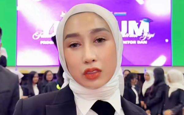Nikita Mirzani Klaim Menang, Reza Gladys Siapkan Langkah Hukum Lanjutan Nikita Mirzani Klaim Menang, Reza Gladys Siapkan Langkah Hukum Lanjutan