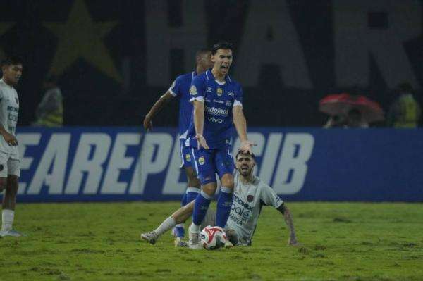 Persib Pinjamkan Dion Markx ke Persita, Bek Muda Maung Bandung Didorong Cari Menit Bermain Persib Pinjamkan Dion Markx ke Persita, Bek Muda Maung Bandung Didorong Cari Menit Bermain