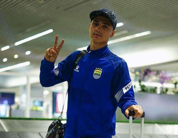 Tak Dipanggil Timnas Indonesia, Eliano Reijnders Pilih Fokus Bersama Persib Bandung Tak Dipanggil Timnas Indonesia, Eliano Reijnders Pilih Fokus Bersama Persib Bandung