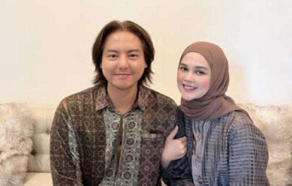 Roger Danuarta dan Cut Meyriska Serahkan Bukti Transfer ke Polisi, Jelaskan Bayar Umrah Pakai Uang Pribadi Roger Danuarta dan Cut Meyriska Serahkan Bukti Transfer ke Polisi, Jelaskan Bayar Umrah Pakai Uang Pribadi