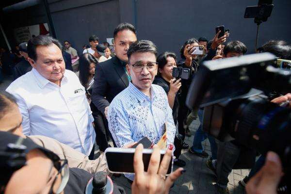 Jadi Tersangka, Ruben Onsu Ingin Damai dan Berkomitmen Bayar Utang Rp3,5 Miliar Jadi Tersangka, Ruben Onsu Ingin Damai dan Berkomitmen Bayar Utang Rp3,5 Miliar